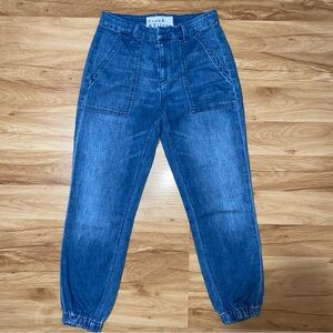 FRANK AND EILEEN Blue Denim Jogger